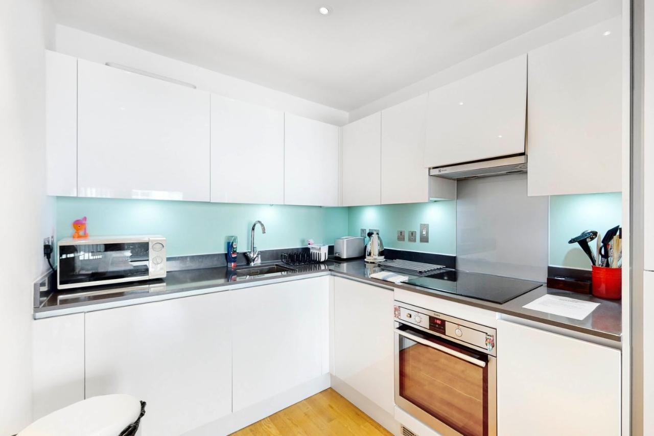 Lovely 1 Bed Apartment In Streatham 伦敦 外观 照片