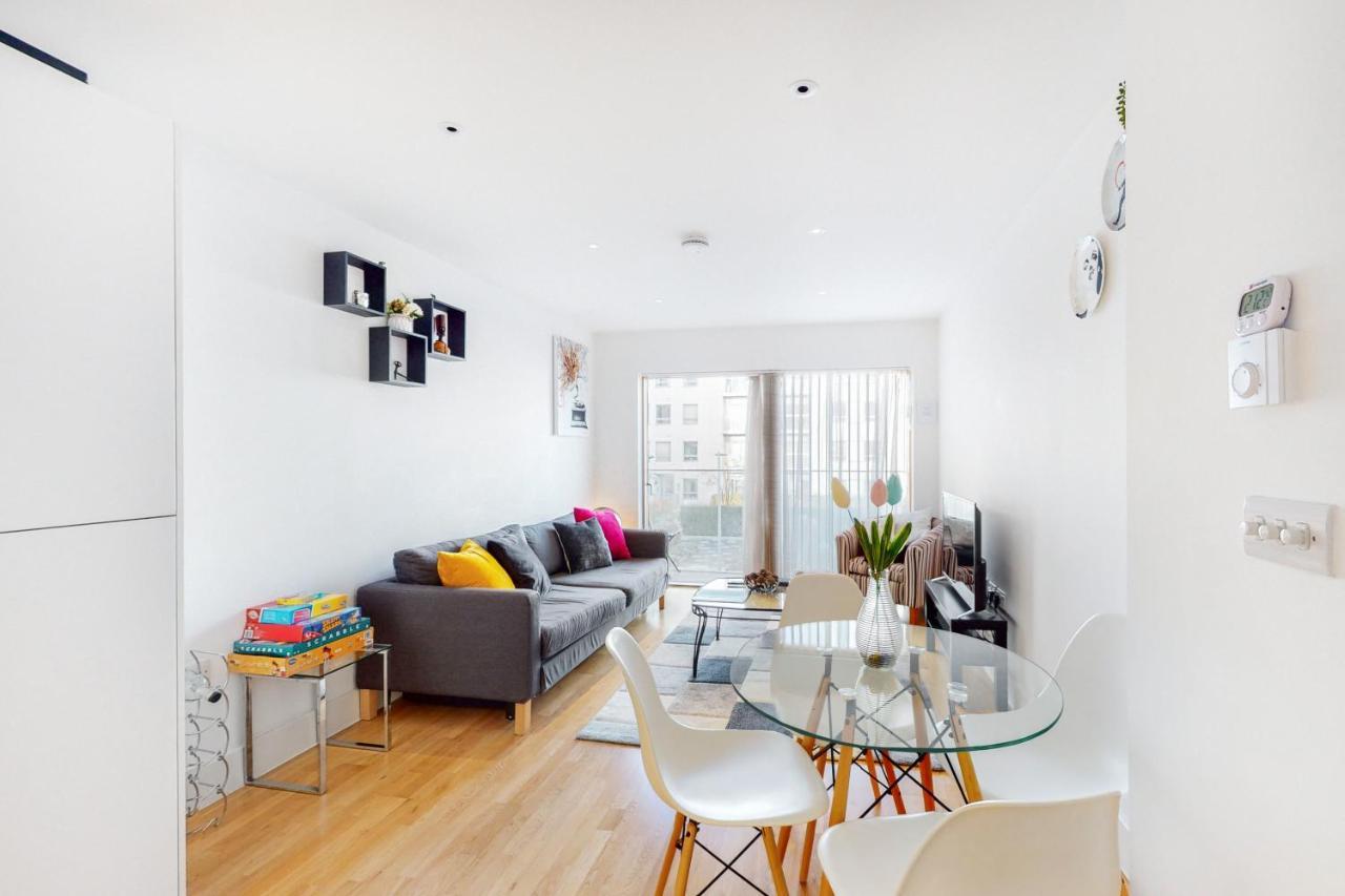 Lovely 1 Bed Apartment In Streatham 伦敦 外观 照片